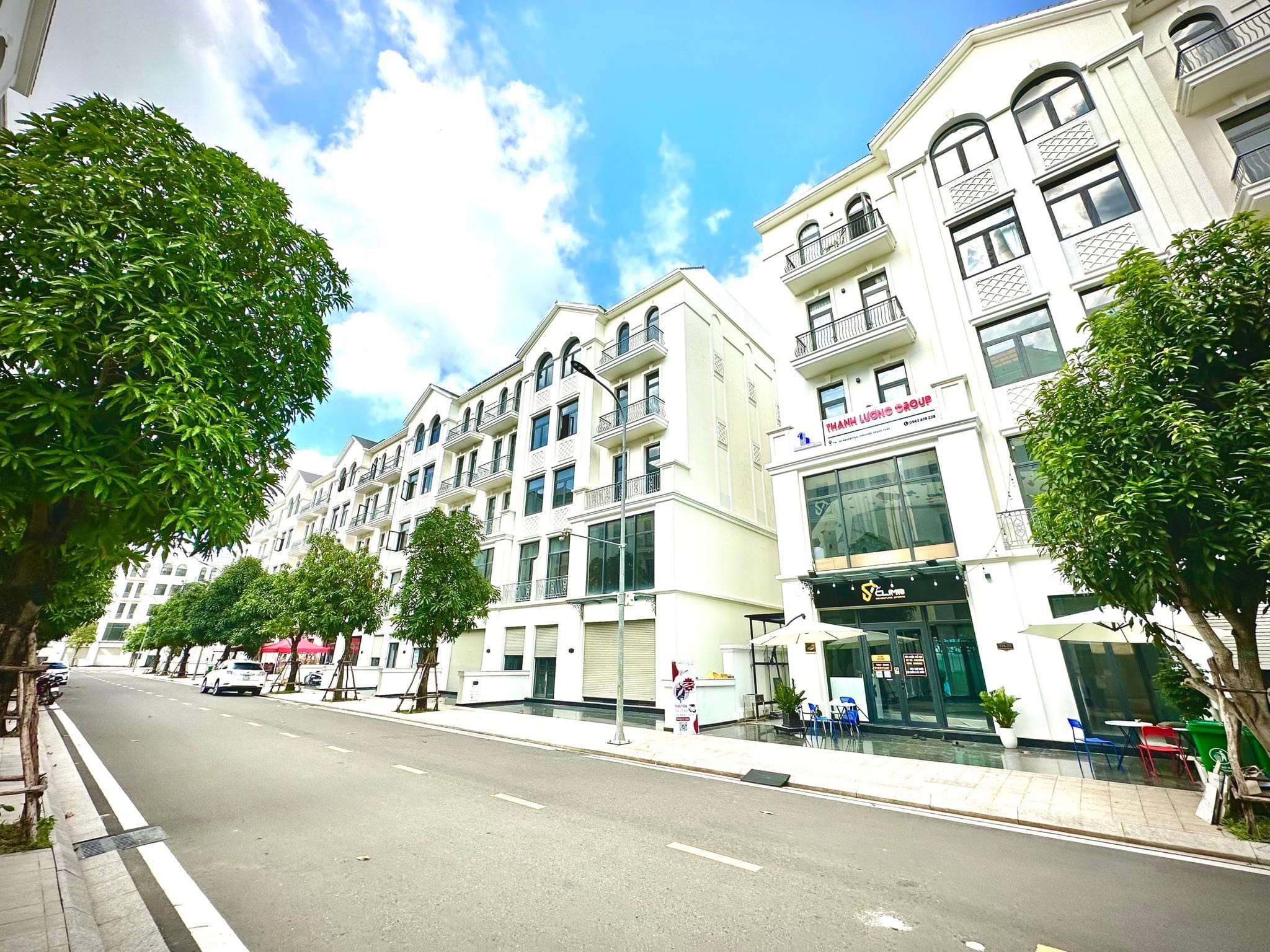 NHÀ PHỐ ĐÁNG SỞ HỮU VINHOMES GRAND PARK GIÁ SỐC 17.X TỶ