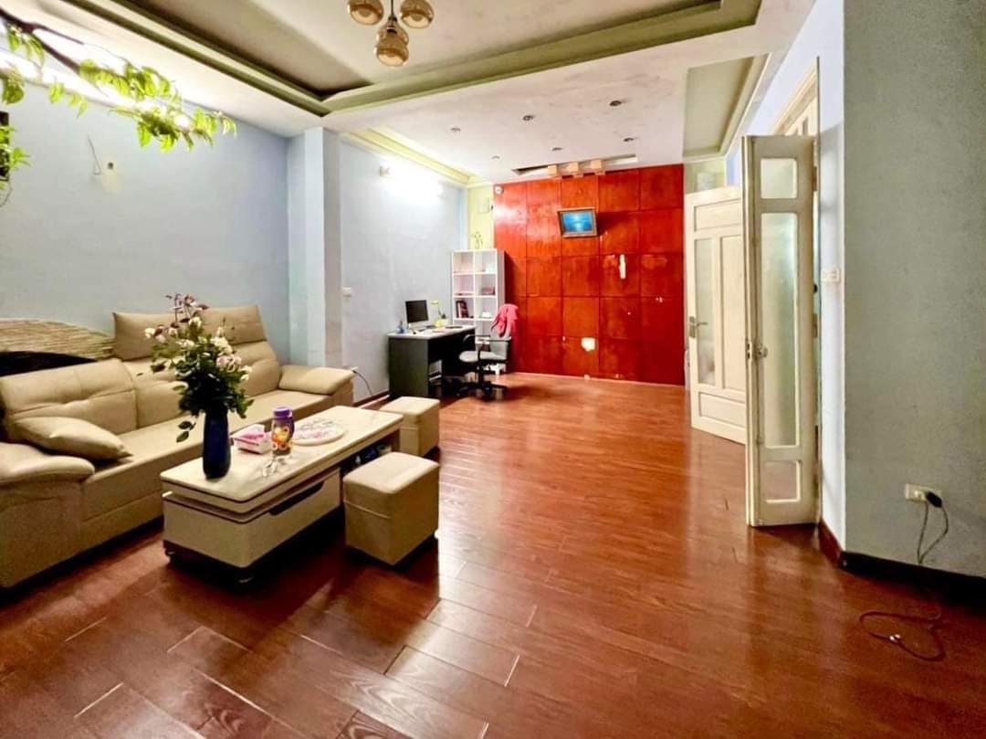 BÁN NHÀ VÕNG THỊ, QUẬN TÂY HỒ ,DT41M2×5T,MT6M,GIÁ 8.8TỶ, NHÀ ĐẸP Ở LUÔN, NGÕ THÔNG ,Ô TÔ ĐỖ CỬA