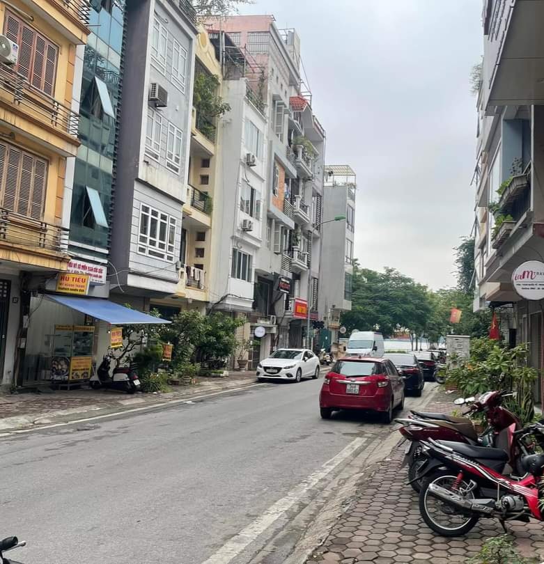 NHÀ BÁN LẠC LONG QUÂN. TRƯỚC NHÀ ÔTÔ TRÁNH. DT64M. 5TẦNG. MT 4M. 26 TỶ. ĐANG CẦN BÁN. TÂY HỒ