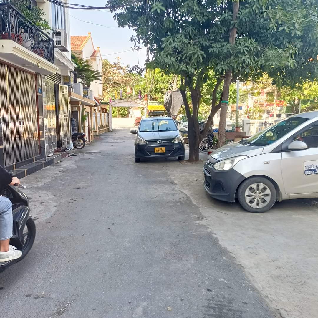 NHÀ BÁN QUANG TIẾN. TIỆN ÍCH NHIỀU. 39M. 5TẦNG. MT 3.4M. 3.9 TỶ. ĐANG CẦN BÁN GẤP. NAM TỪ LIÊM.