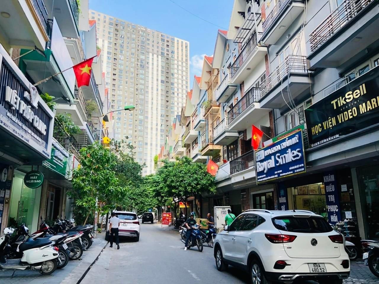 LIỀN KỀ MỖ LAO VIỆT KIỀU CHÂU ÂU, VIEW HỒ, 17.99 TỶ