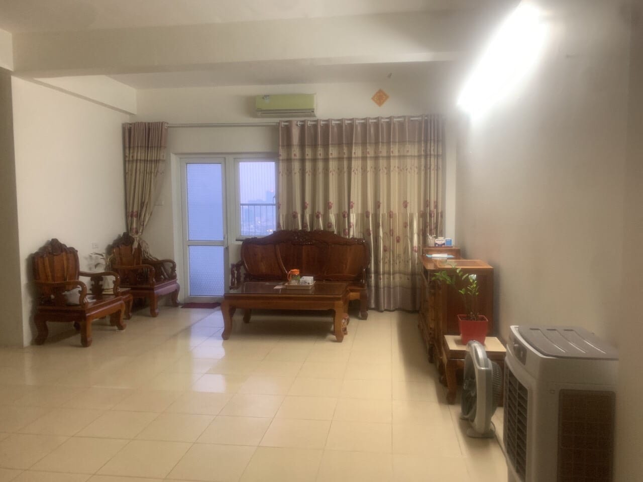 Bán căn hộ lô góc Toà OCT5B - 125m2m -3PN- tặng full nội thất hơn 3 tỷ