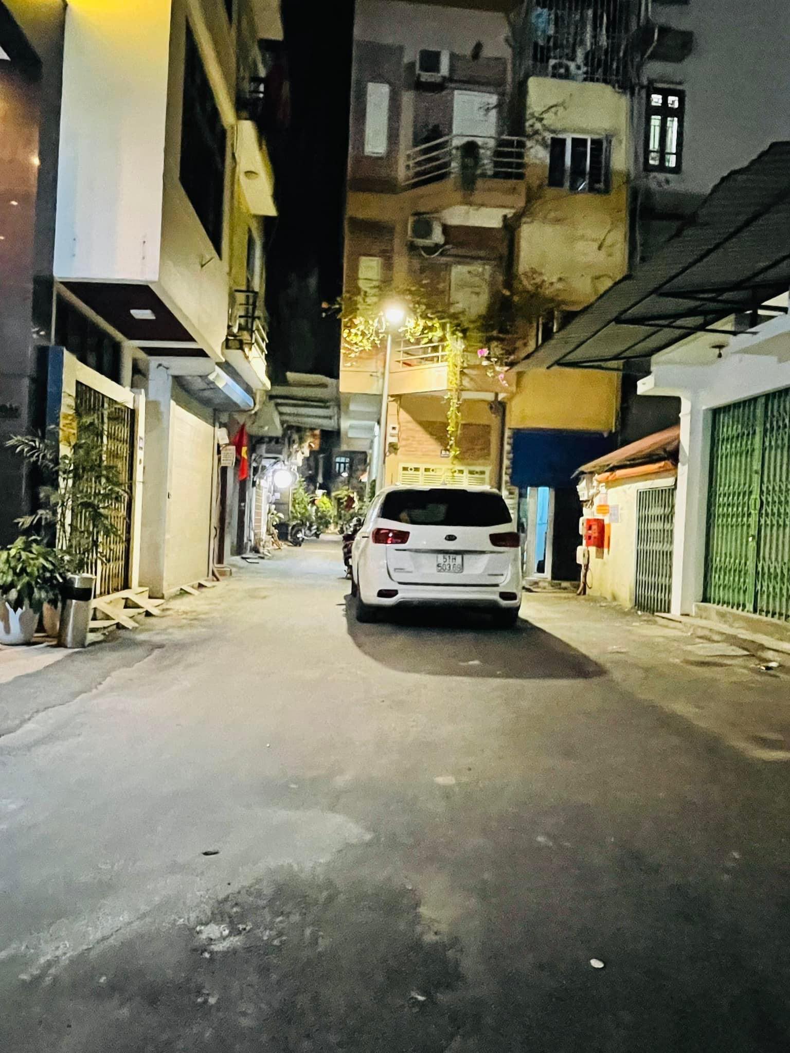 Bán Nhà Phân Lô Lý Nam Đế Hoàn Kiếm - 50m2 5 Tầng - Ngõ 5m - Nhà Đẹp - Rẻ Nhất Hà Nội - 10 Tỷ.