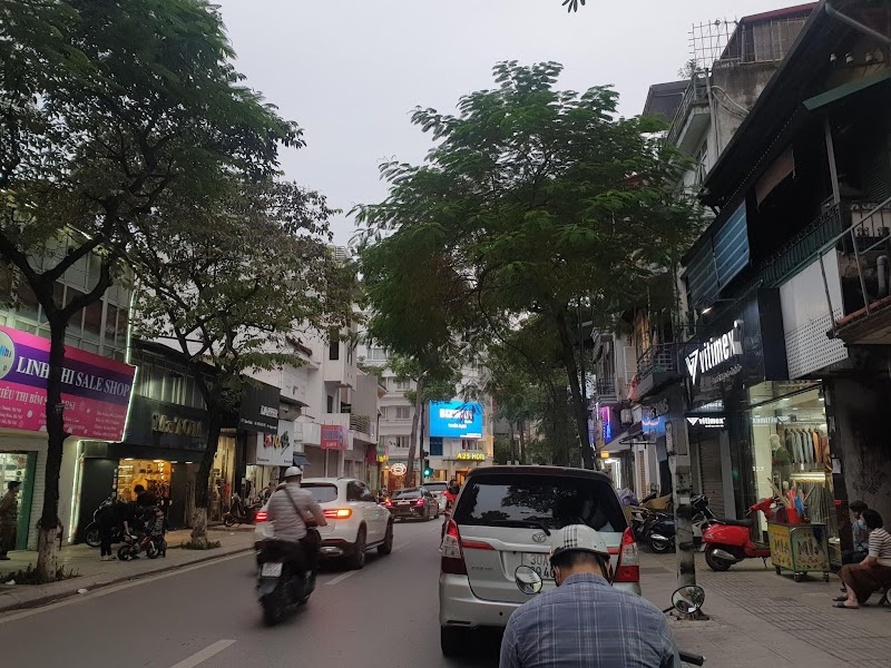 CHO THUÊ NHÀ 2.5 TẦNG RIÊNG BIỆT MẶT PHỐ QUÁN THÁNH 70M – 36TR/THÁNG.