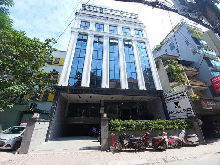 BÁN TÒA VĂN PHÒNG - MẶT PHỐ NGUYỄN TRÃI. DT 220M2, 11 TẦNG, MT RỘNG, DÒNG TIỀN 280 TRIỆU/TH. TRÊN 80 TỶ.