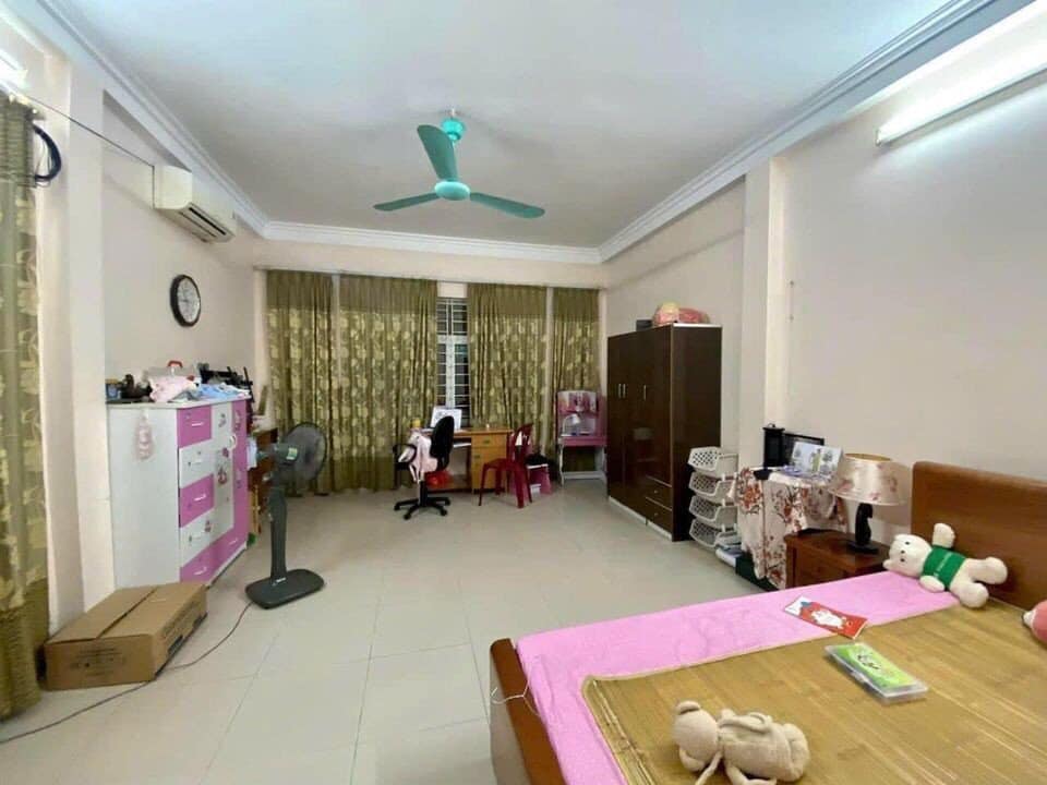 Chính chủ cần bán gấp nhà vk ck tôi tự xây oto đỗ cửa đường thông