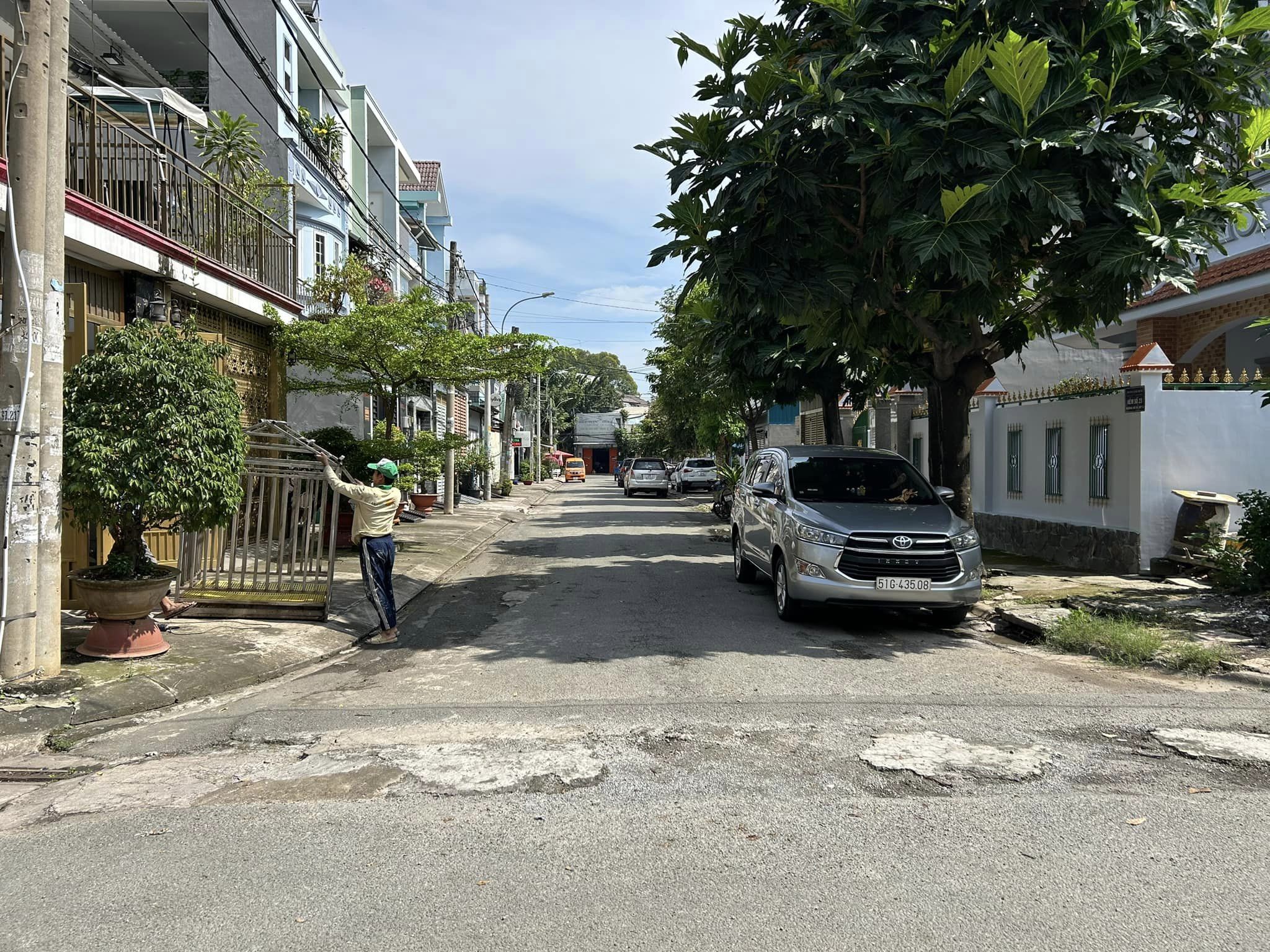 Nhà riêng Đặng Văn Bi Thủ Đức, HXH DT 90M2, Gần Vincom Thủ Đức, Giá hơn 5 tỷ, SHR