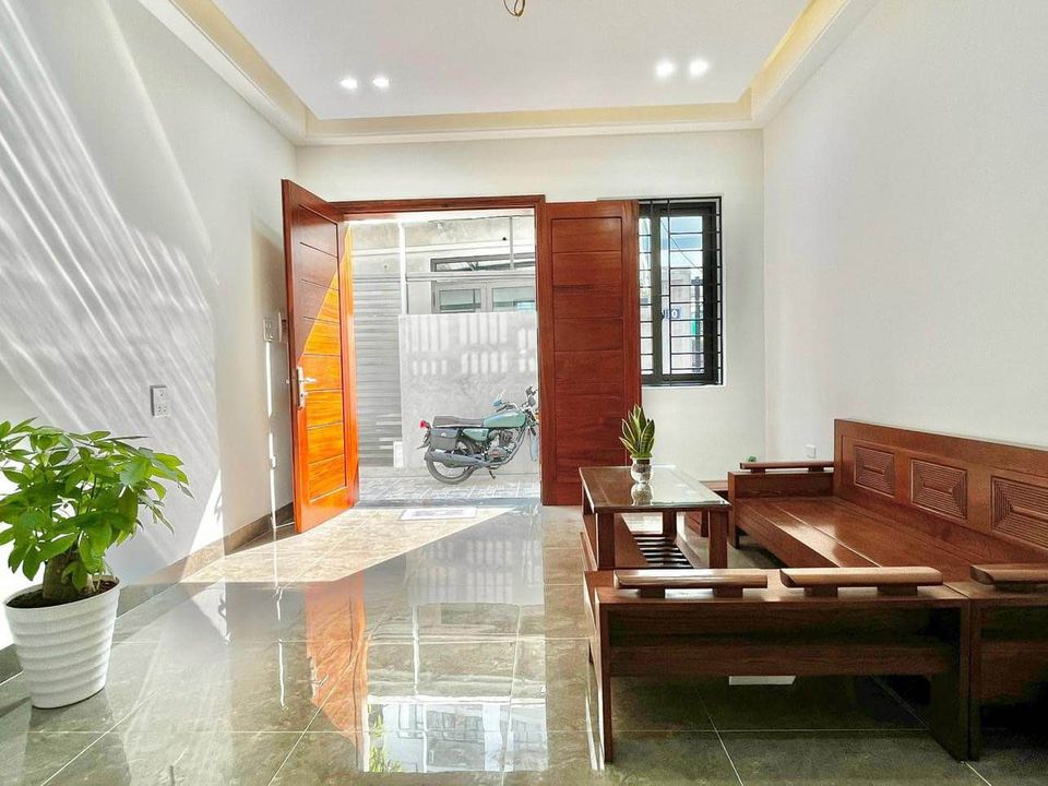 Bán nhà Lê Lợi, Hà Đông, 3 bước ra phố, 42mx4T, mới đẹp ở luôn, giá 4,65 tỷ