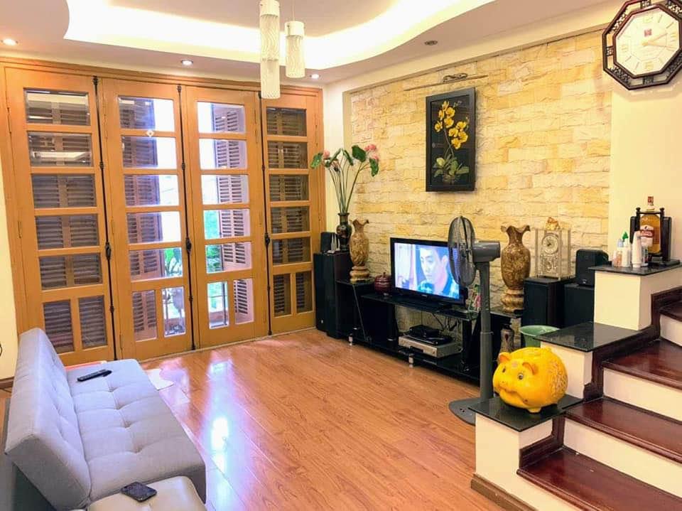 Bán nhà Lý Tự Trọng, Hà Đông 33mx5T, về ở luôn, oto cách 10m, giá 3.7 tỷ