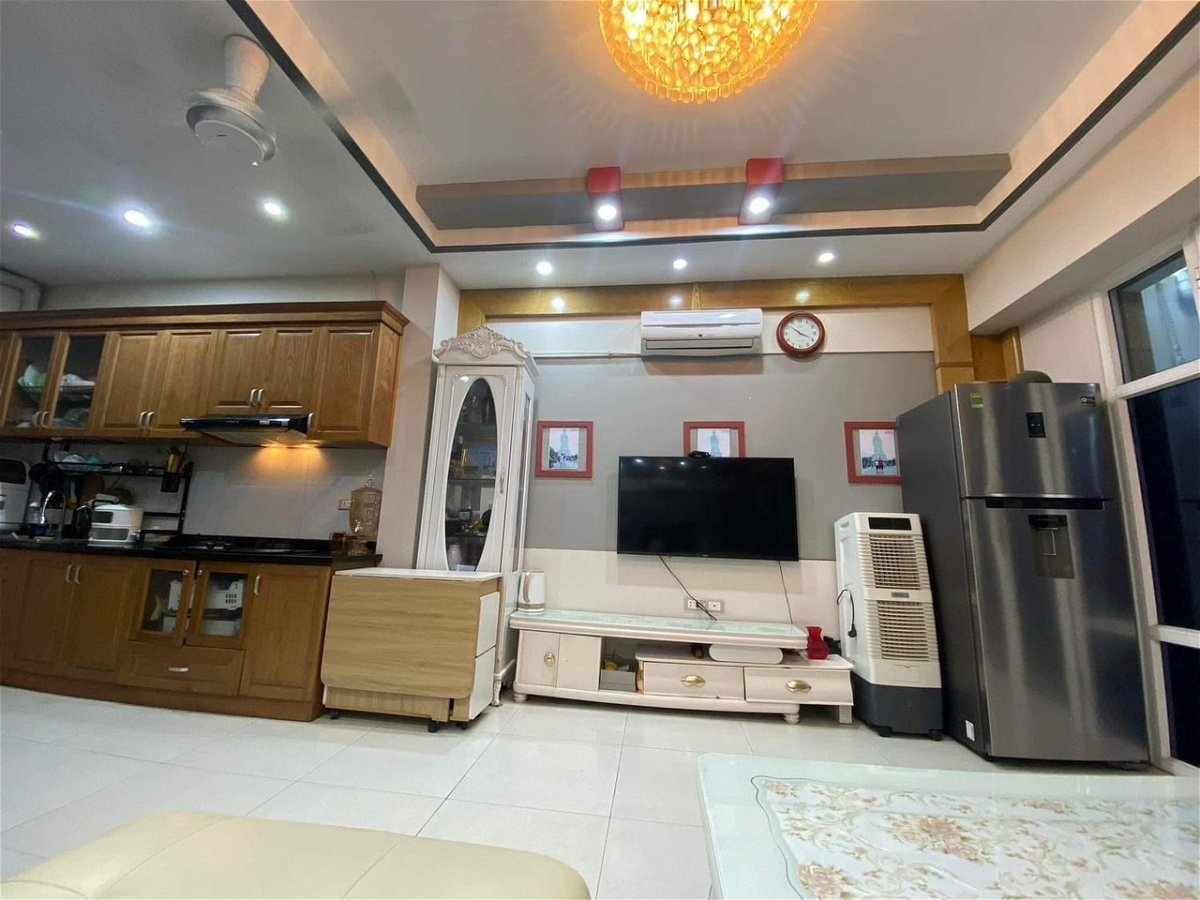 Bán nhà phố Chùa Hà, Cầu Giấy, 35m2, 5 tầng, tặng nội thất, hàng hiếm giá 5 tỷ