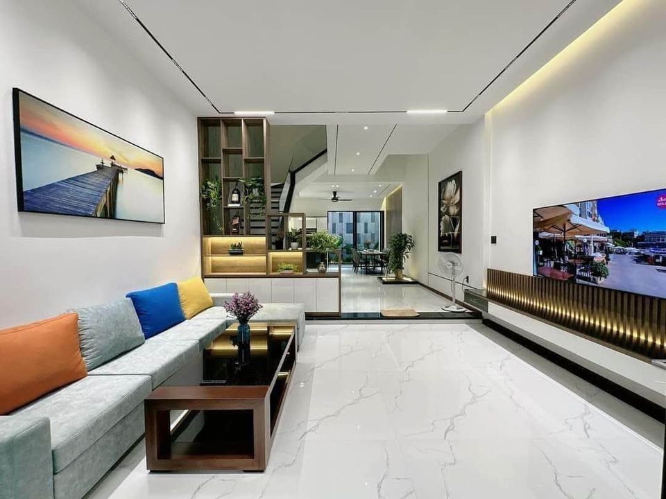 Bán nhà Trần Phú, Hà Đông, TK tân cổ điển, 40mx4T, về ở ngay, nhỉnh 4 tỷ