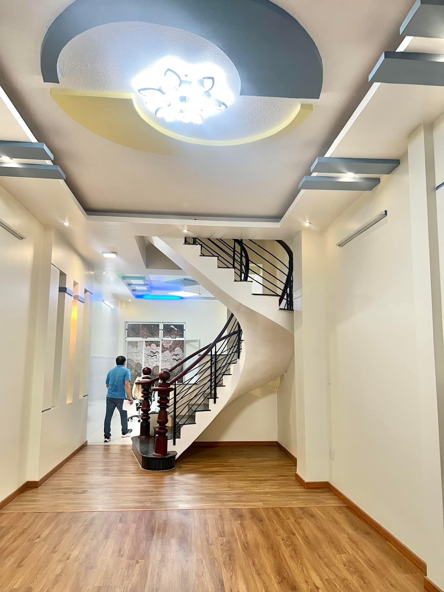 HẺM XE HƠI THÔNG TỨ TUNG-KIA MORNING SI CHẠY LÒNG VÒNG-VỊ TRÍ CỰC ĐỈNH-P15 -TÂN BÌNH-MẶT TIỀN HẺM-KINH DOANH