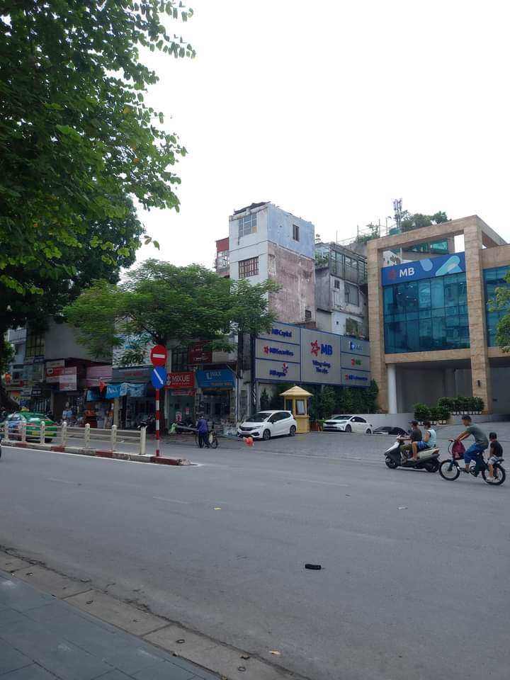 PHỐ CÁT LINH - Ô TÔ – GẦN PHỐ - 45M2 – 5 TẦNG – 5.5 TỶ.