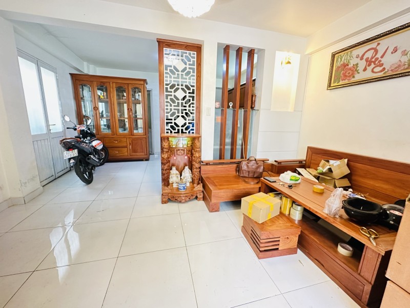 Bán Nhà 6 Tầng Lê Thị Bạch Cát, Q11 Giáp Q 10,, Hẻm ÔTÔ 7 Chỗ , DT 4.7m x 12m, Chỉ 7.8 Tỷ