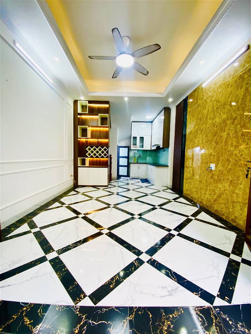 Bán nhà Hoàng Mai, trung tâm quận Hoàng Mai 32m xv5 Tầng MT 3.8m, Giá 4.1tỷ, nhà mới đẹp,10m ra phố Hoàng Mai, xách vali về ở ngay.
