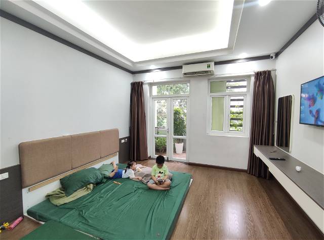 Liền kề phân lô Gelexia - 885 Tam Trinh trục chính. Kinh doanh. Vỉa hè . Thang máy
