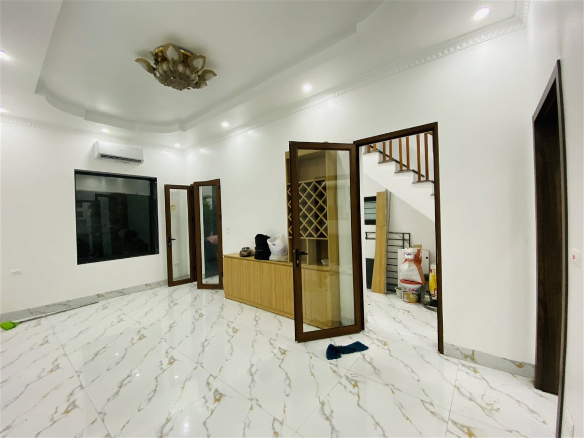 Bán Nhà Văn Chương, Đống Đa, Lô Góc, DT 57M2, 4 Tầng, MT 7M, Giá 5,5 Tỷ.