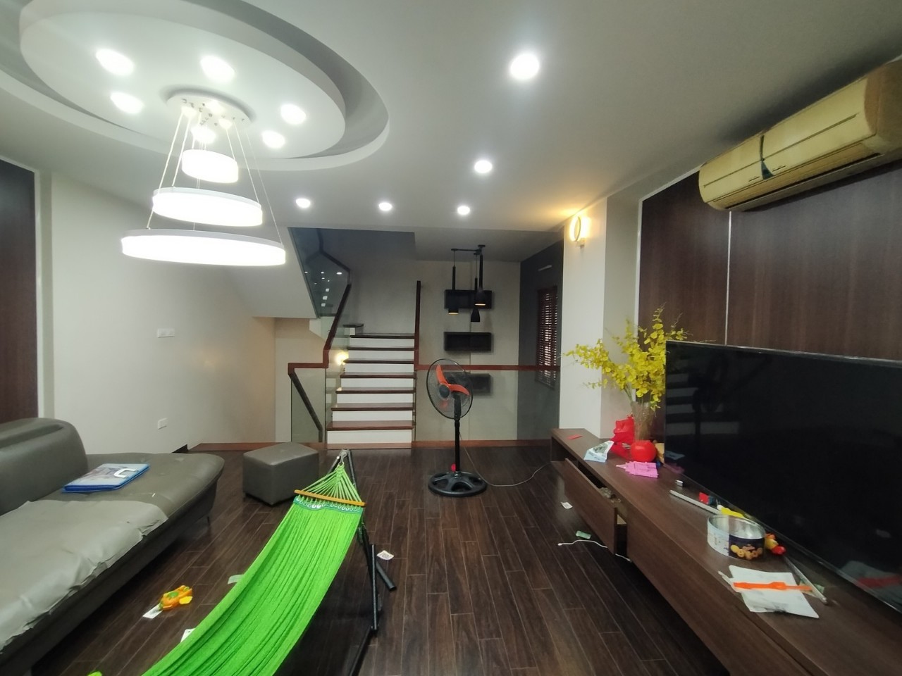 Chính chủ bán lỗ gấp căn nhà 50m2-7.5 tỷ Ngõ 293 Thạch Bàn kinh doanh oto tránh