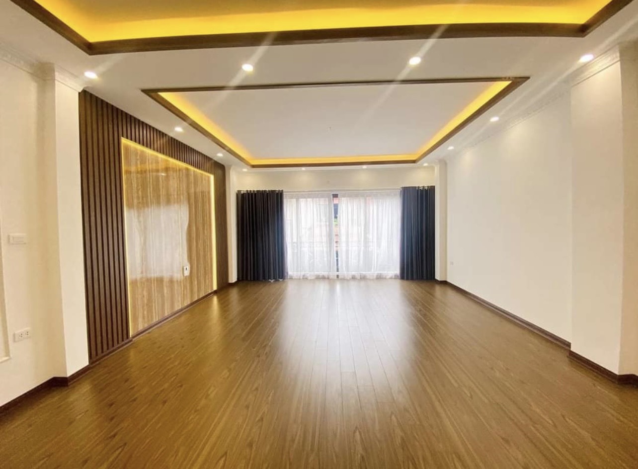 Bán Nhà 3.8 Tỷ, Ô Tô Kinh Doanh Đường Lê Văn Hiến DT 30m2 * 5 tầng Cho Thuê 14tr/th.0965283789