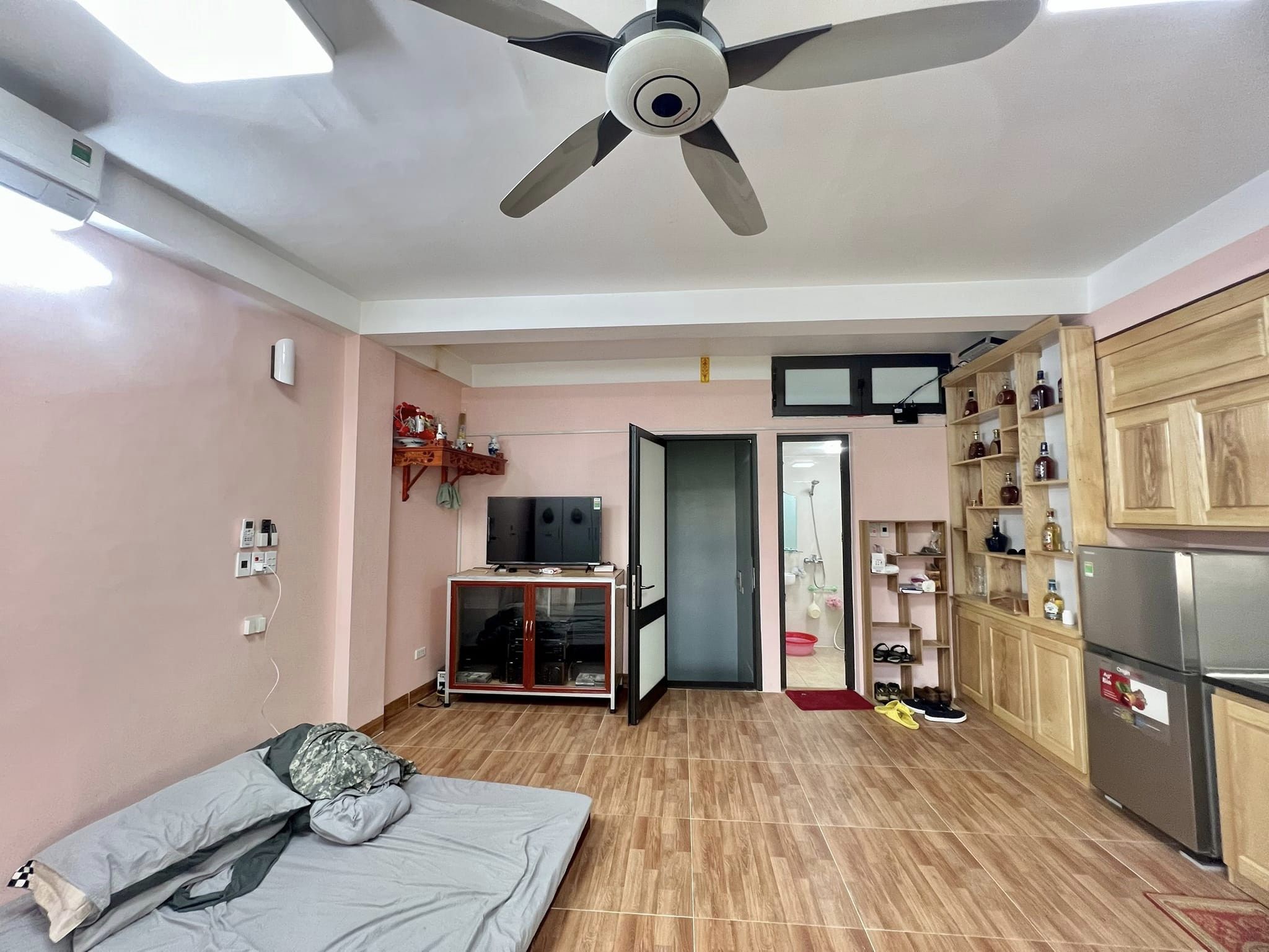 BÁN NHÀ TRUNG TÂM CẦU GIẤY - Ô TÔ - KINH DOANH ĐỈNH - LÕI CÁC TRƯỜNG ĐẠI HỌC