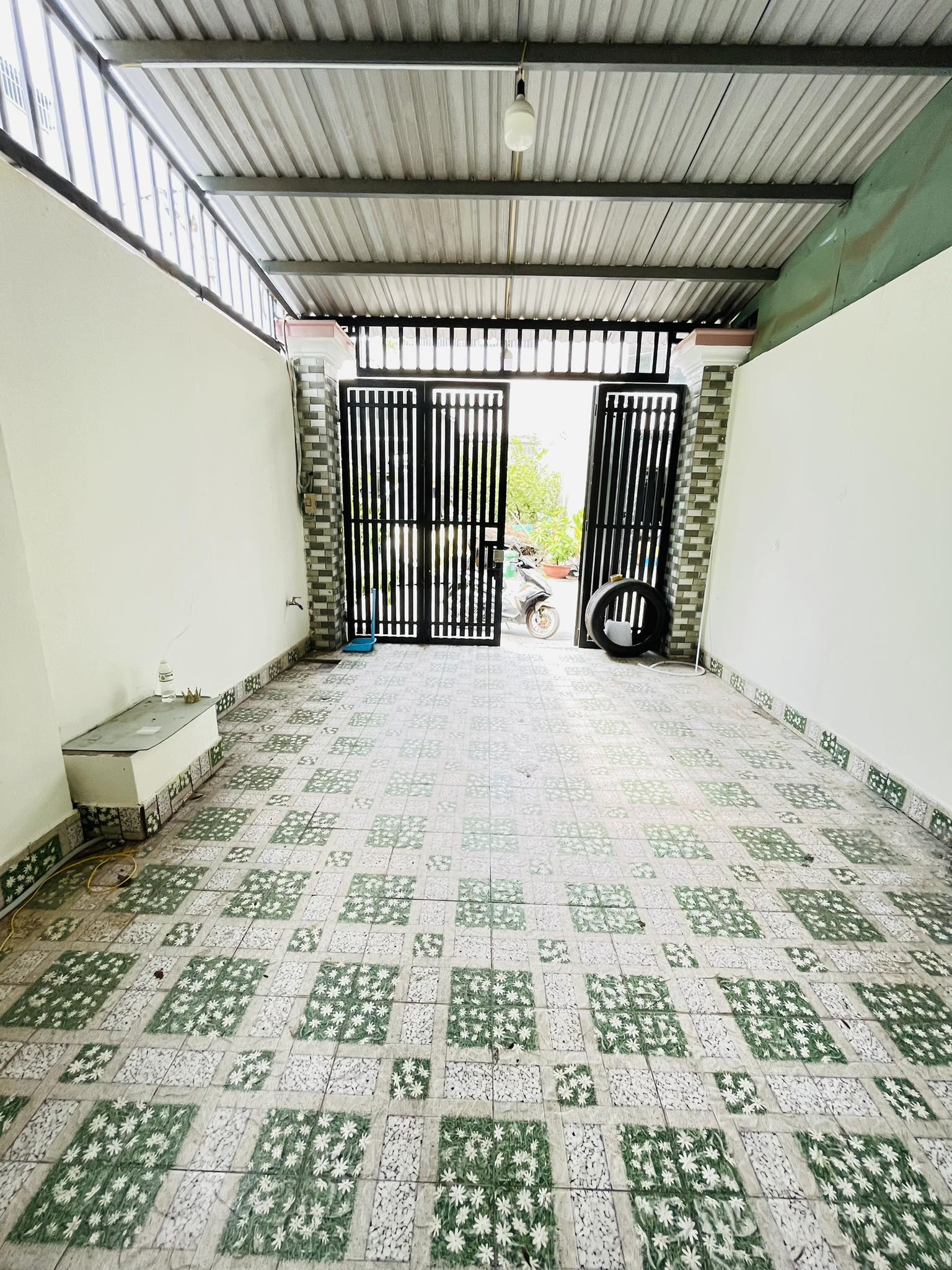 bán nhà hẻm xe hơi 7 chỗ vào nhà 70m2 - 3T- ngay chợ Cầu Đồng- Thạnh Lộc Quận 12