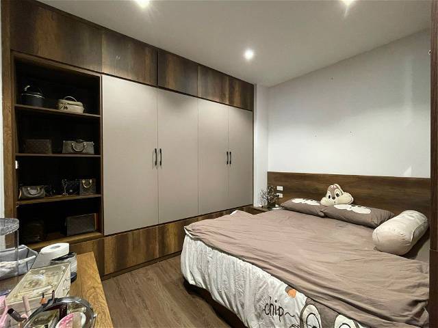 Bán Nhà TT Lý Nam Đế 38m2 View Mặt Phố, Tầng 2, Tặng Full Nội Thất Xịn, SĐCC, Đầu Tư, Ở Sướng, Chỉ 2.68 Tỷ