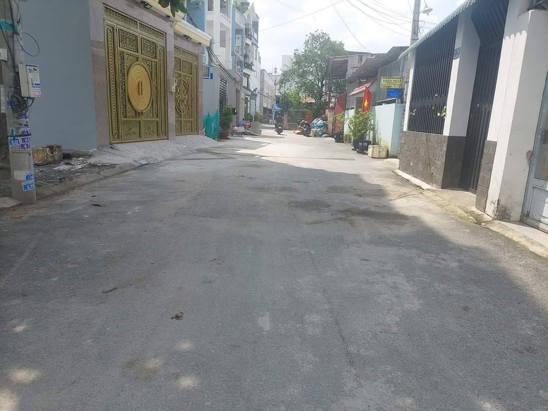 chủ gấp bán giảm chào hơn 2 tỷ - hẻm xe tải 110m2 - 4Pn - Thạnh Xuân Quận 12