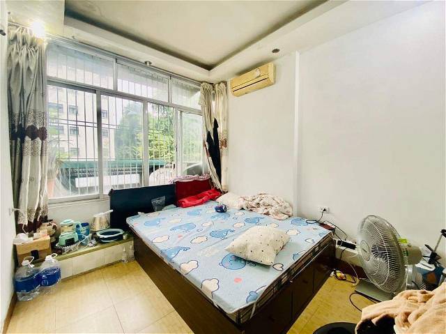 Bán Nhà Trần Hưng Đạo, Khu Vực Lõi Trung Tâm, Gần Nhiều Viện Lớn, 60m2 x 2 Ngủ Thoáng, SĐCC, Chỉ 1.98 Tỷ