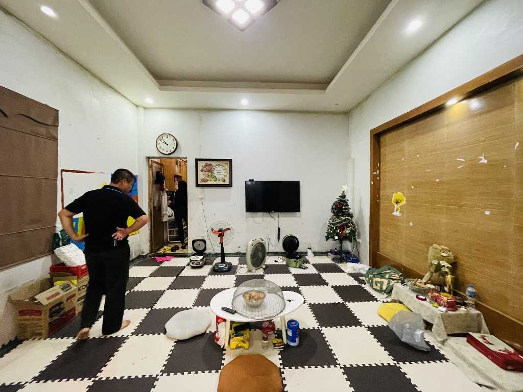 Hiếm ! Nhà lô góc, ngõ xe máy tránh, năm chục m ra phố, Ngọc Lâm, 43M, 2.8x tỷ