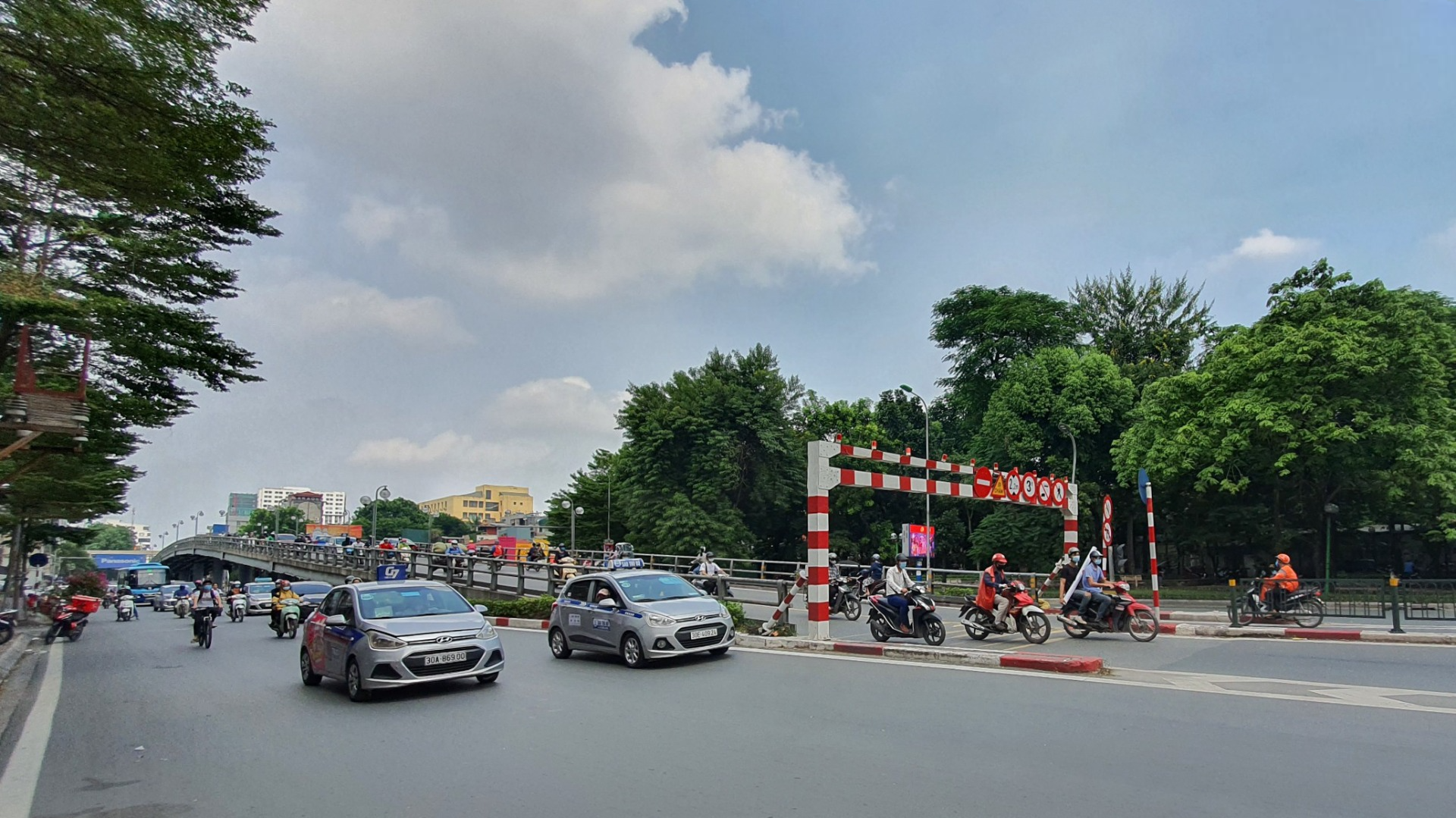 Thái Hà 558M2 -Mặt Tiền 13.5M -180 Tỷ - Nở Hậu 2 Thoáng