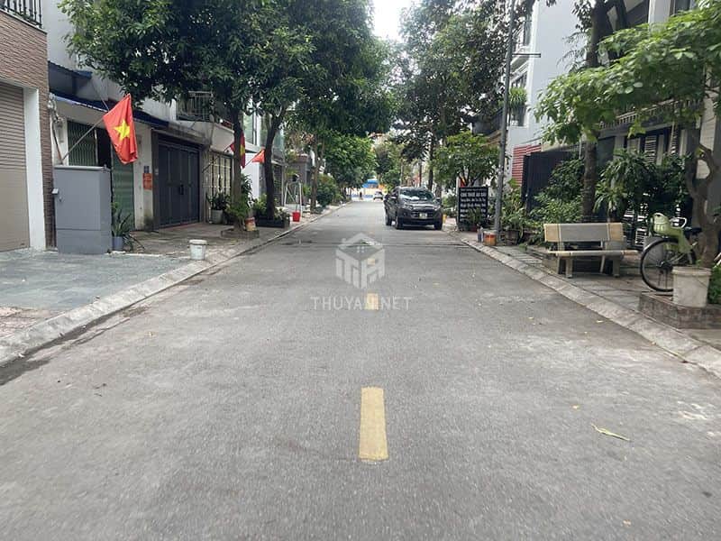 Sếp cũ gửi bán 74,93m2 đất đấu giá Việt Hưng. Gần chợ Kim Quan, trường Tiểu học & THCS Đoàn Khuê