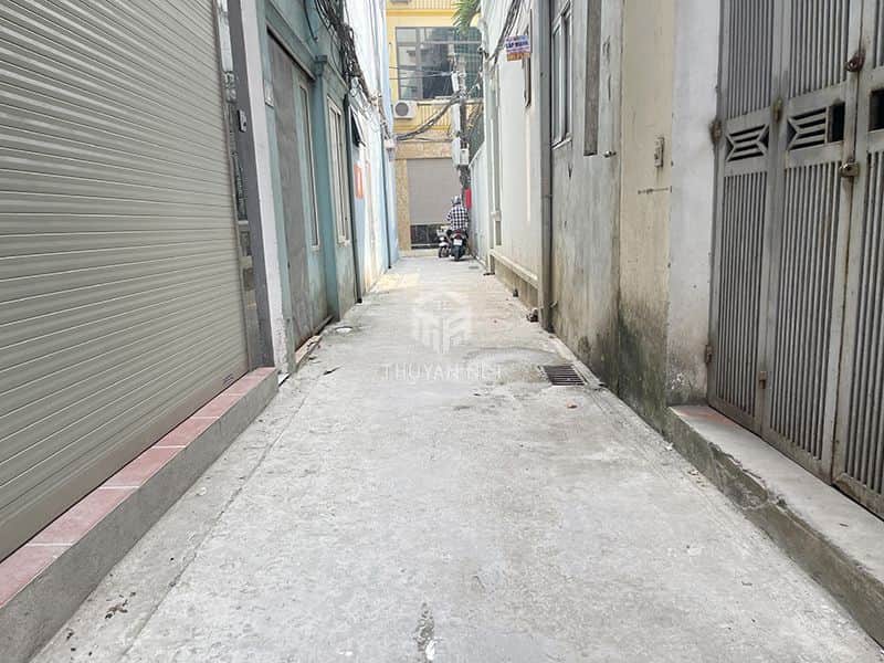 Chính chủ bán 40m2 đất trong ngõ 81 Phố Trạm, Long Biên. Cách cầu Vĩnh Tuy 500m