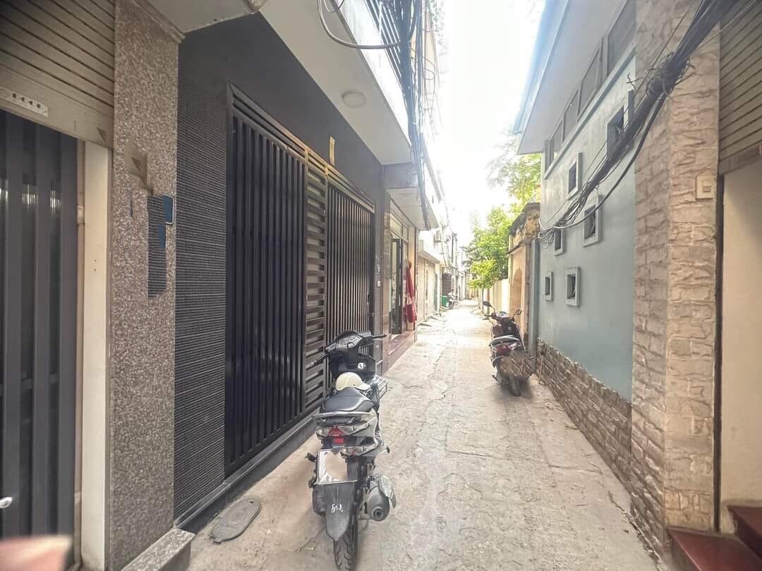 Nhà cực đẹp và chắc miễn khách chỉ bàn về gias chất nhà miễn chê