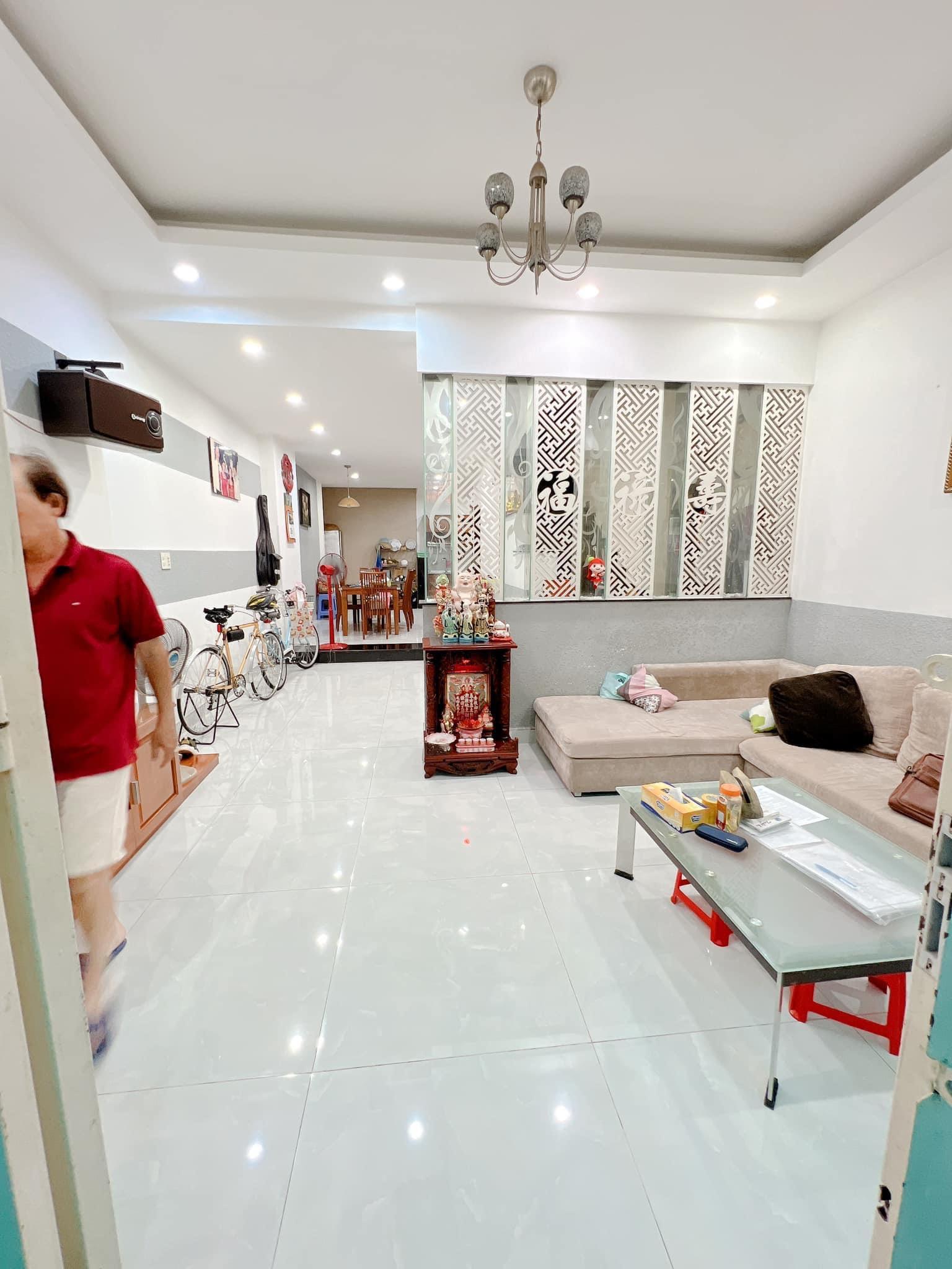 MUA ĐƯỢC CĂN NHÀ RẺ TỰ KHẮC ĐẺ RA TIỀNTHÔNG SỐ CHUẨN - 4 TẦNG NGAY BV HỒNG ĐỨC-GV-HXH- NHÀ MỚI ĐẸP - 76M2-CHỈ NHỈNH