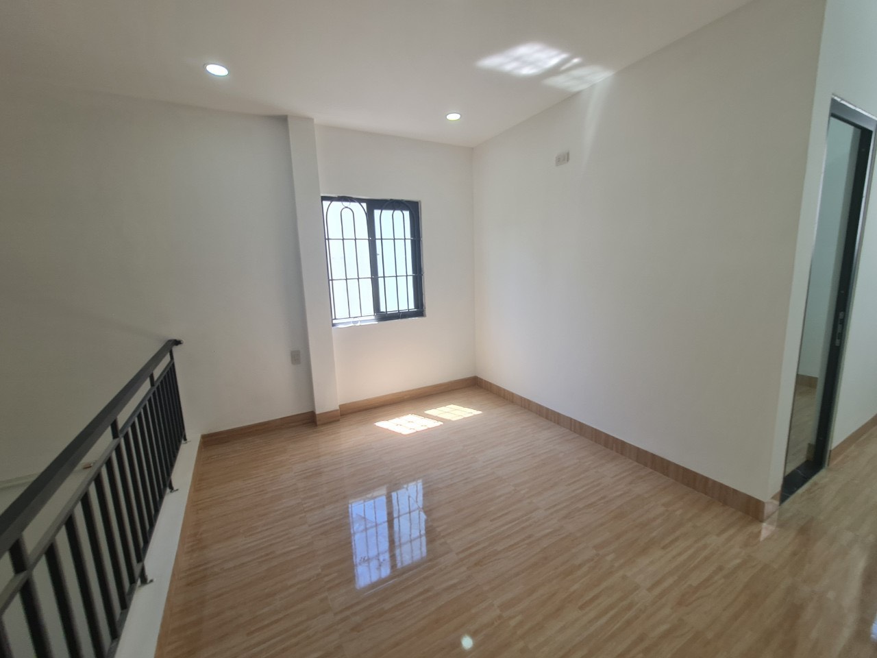 NHÀ MỚI 1 TRỆT 1 GÁC LỬNG TẠI TĐC ĐẤT LÀNH - NHA TRANG, KHÁNH HOÀ -LH 0906 359 868