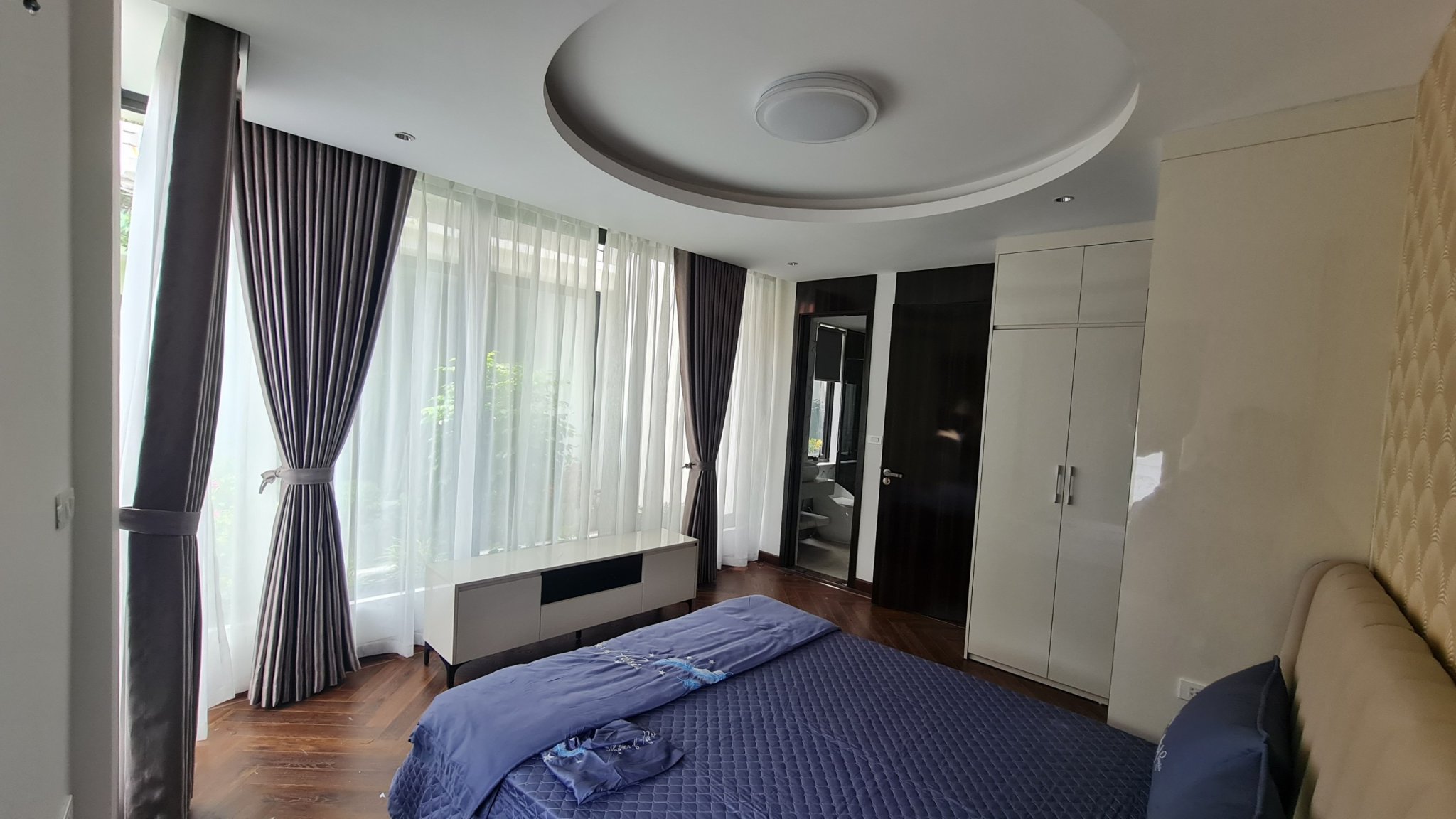 Bán nhà mới gần phố Ngọc Thuỵ, Dt 32m, nhà 5 tầng, giá nhỉnh 4 tỷ.