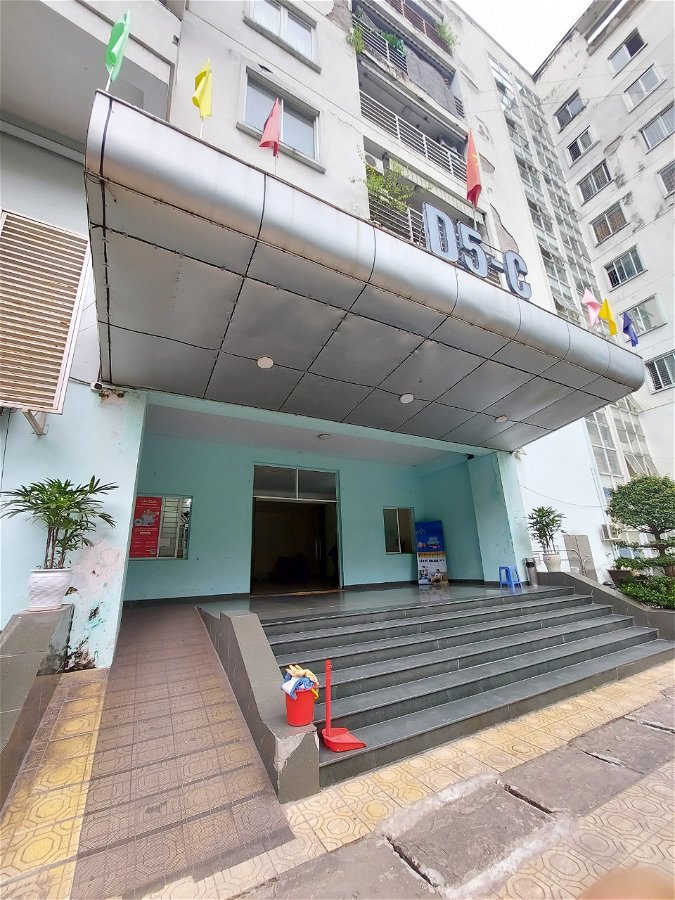 Bán căn hộ chung cư D5 Trần Thái Tông, Cầu Giấy 160m2 3 ngủ siêu đẹp 5,95 tỷ