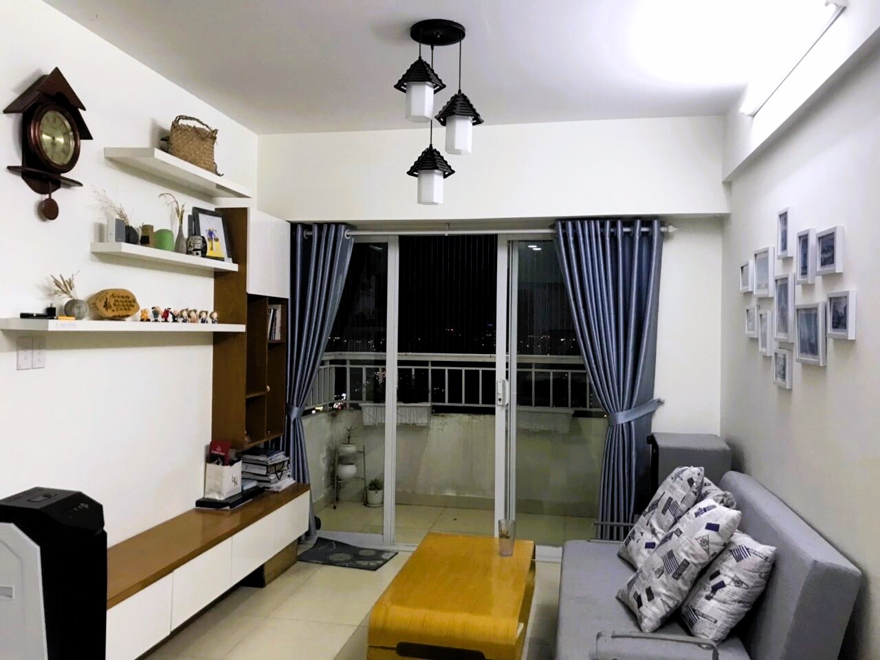 Bán căn hộ 67m2 2pn full nội thất tầng cao chung cư Linh Tây