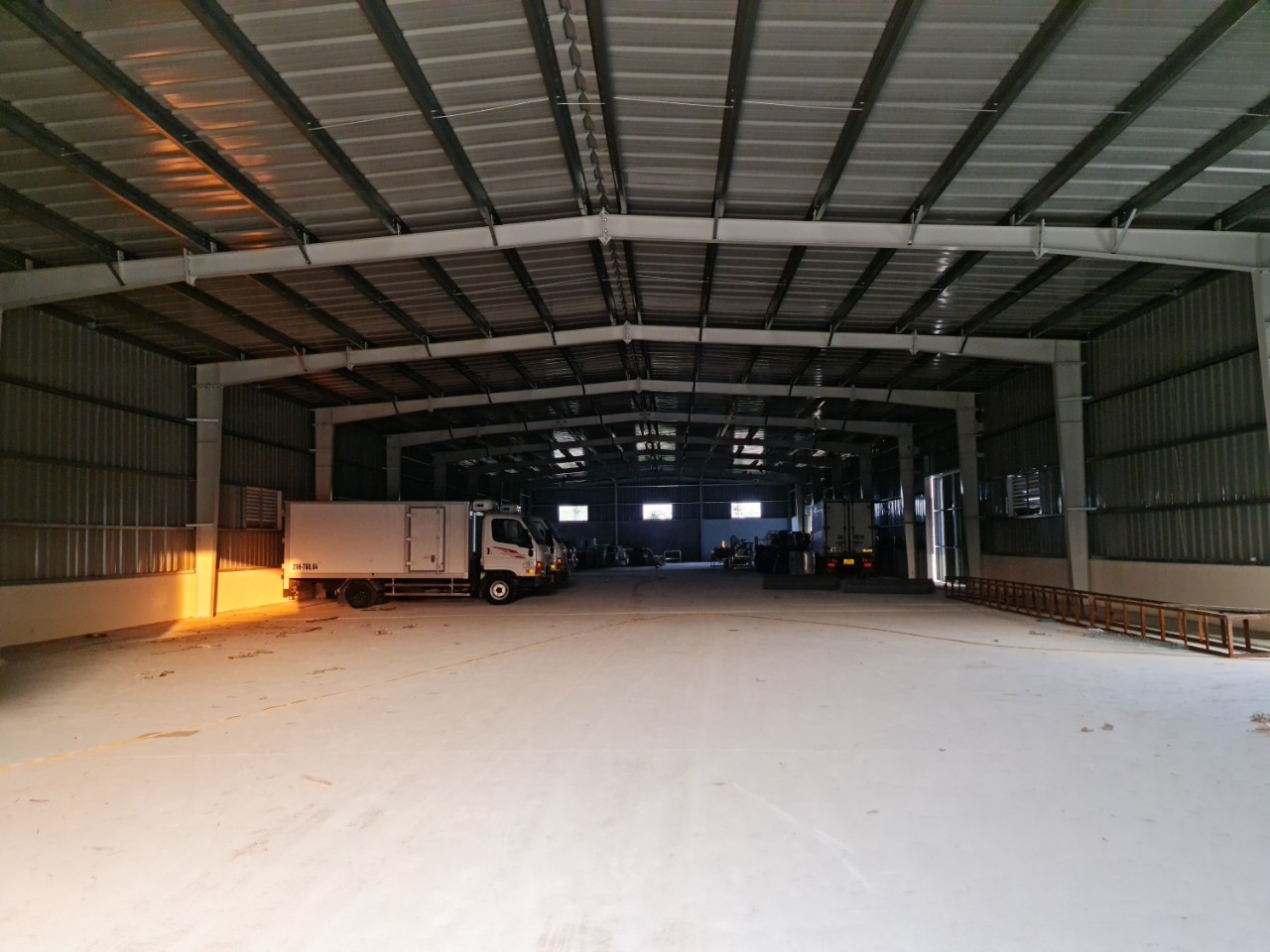 Cho xưởng gần cầu Mai Lĩnh , Hà Đông, Hà Nội, 2000m khung zamil tiêu chuẩn giá 60k, pccc bảo vệ vòng ngoài