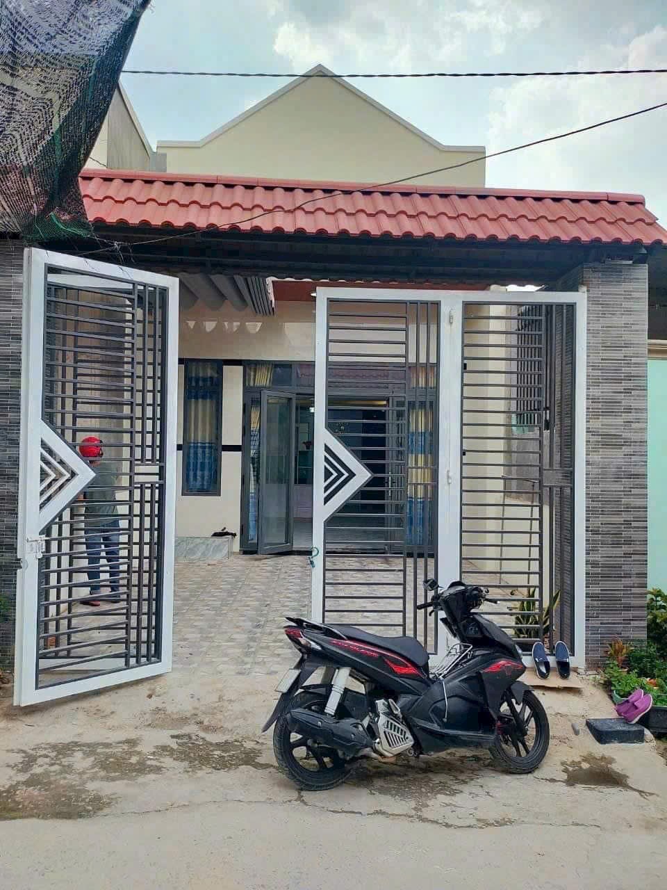 Nhà đẹp giá rẻ tại khu phố 4B, phường Trảng Dài, thành phố Biên Hòa, Đồng Nai