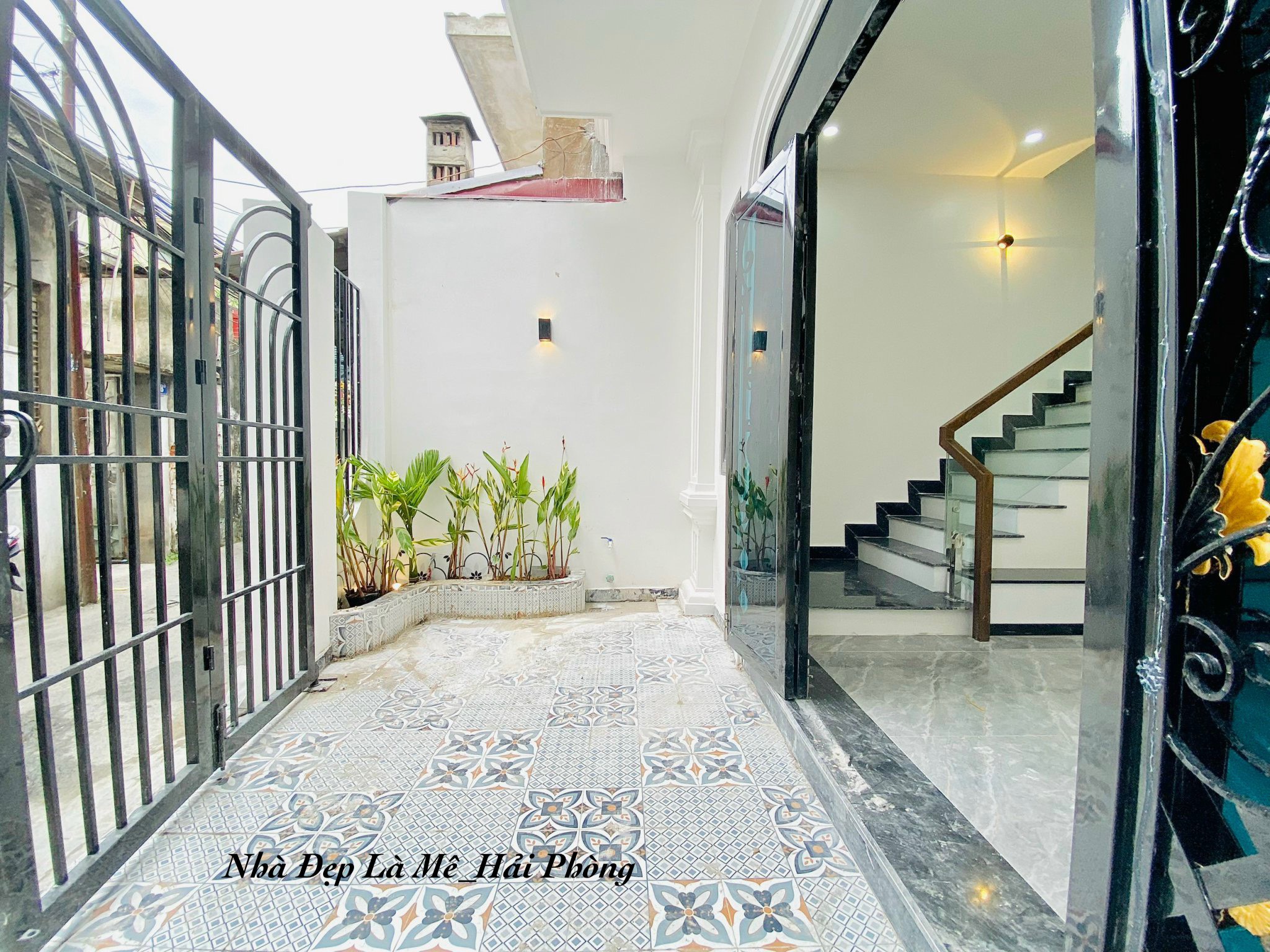 Nhà 3 Tầng Xây Độc Lập Phố Cột Đèn