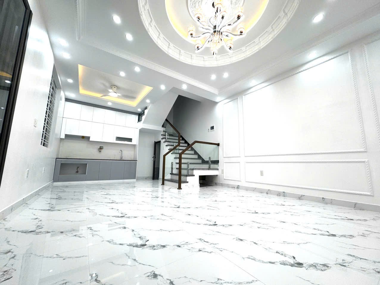 Bán nhà Ngô Gia Tự ngay Cầu Rào, 42m 4 tầng GIÁ 2.78 tỉ mới tinh, lô góc, ngõ nông