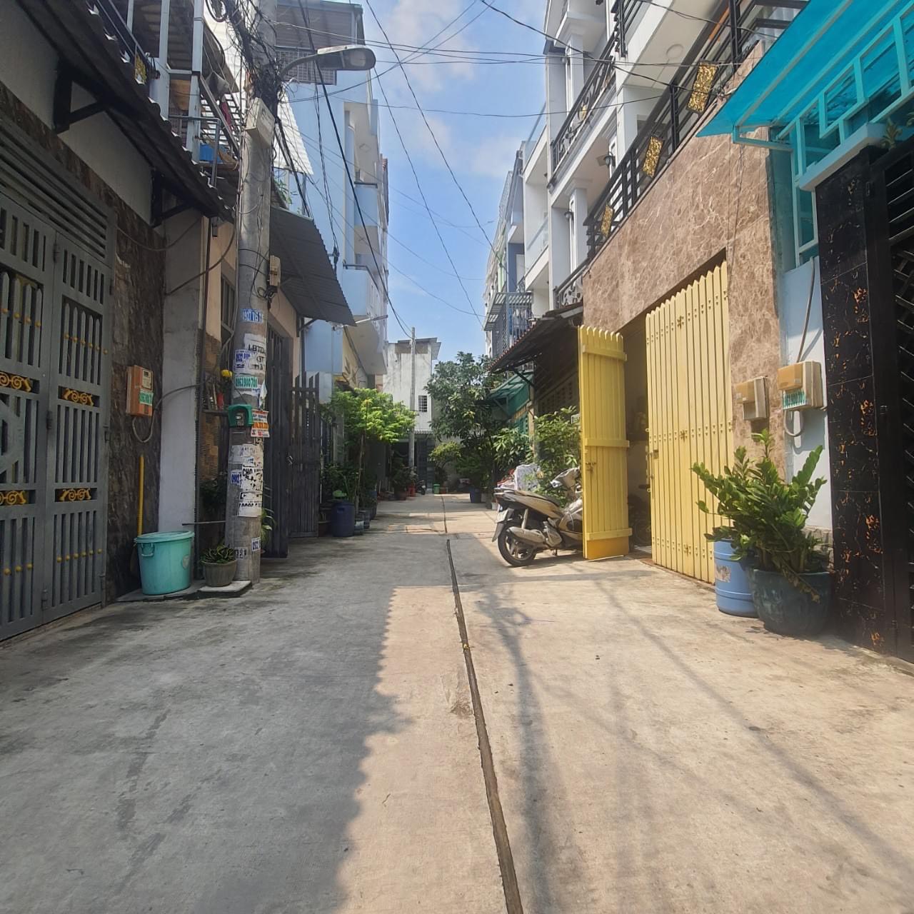 Đất Mới - Bình Trị Đông - Lê Văn Quới - 3 tầng - hẻm 5m - 9PN - KD CHDV - 20TR / Tháng - 6 tỷ 3.