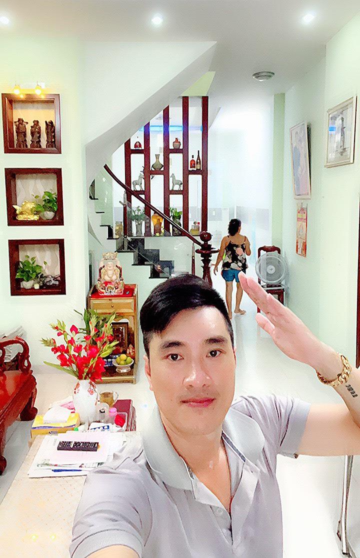 SÁT VÁCH QUẬN 7 - CHÍNH CHỦ TRANG BÌA - 70M2 NGANG 4M HẼM Ô TÔ 7M CHỈ 5 TỶ X.