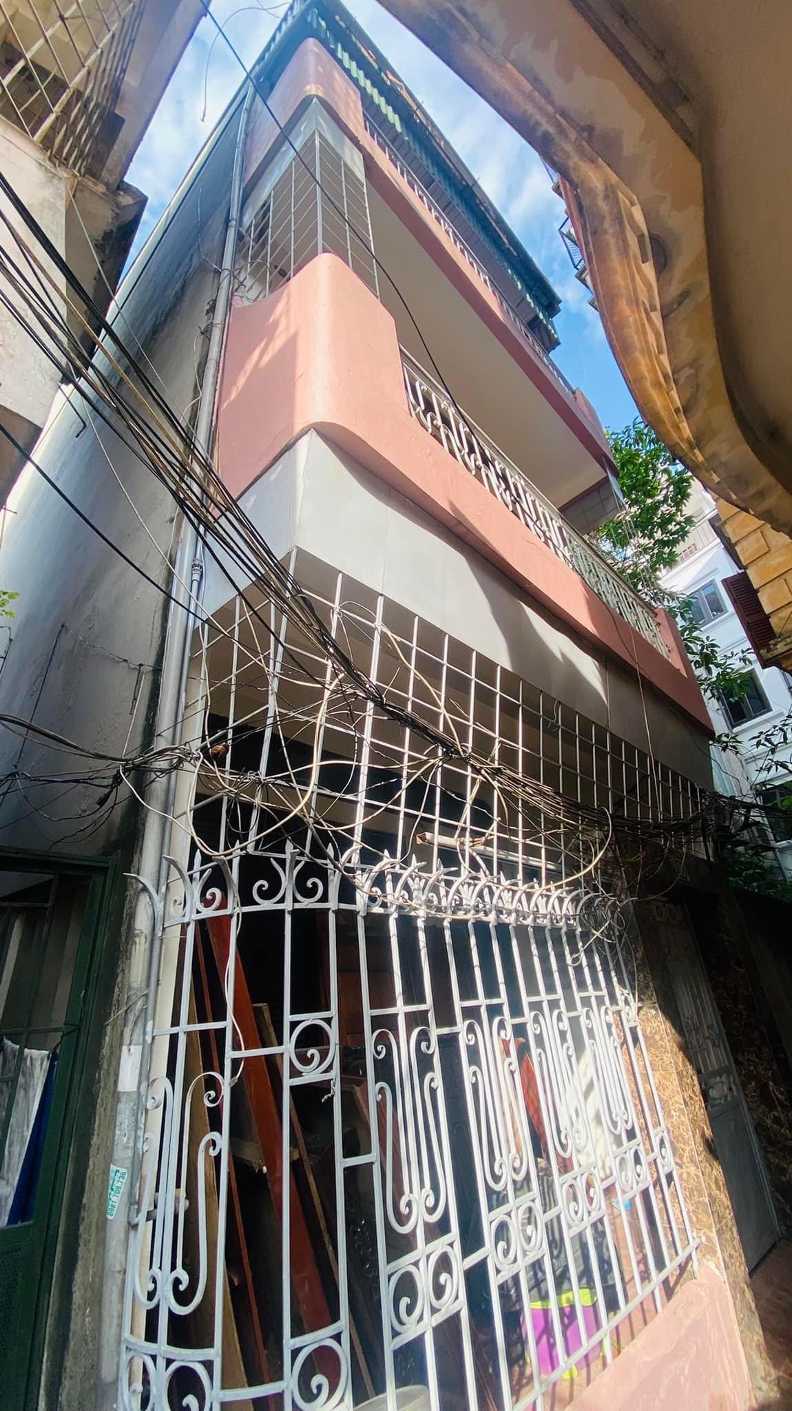 CẦN BÁN NHÀ VĂN HƯƠNG, ĐỐNG ĐA, 43M*3TANG, MT 4,4M, NỞ HẬU, BAGAC, GIÁ 3,95 TỶ CÓ TL