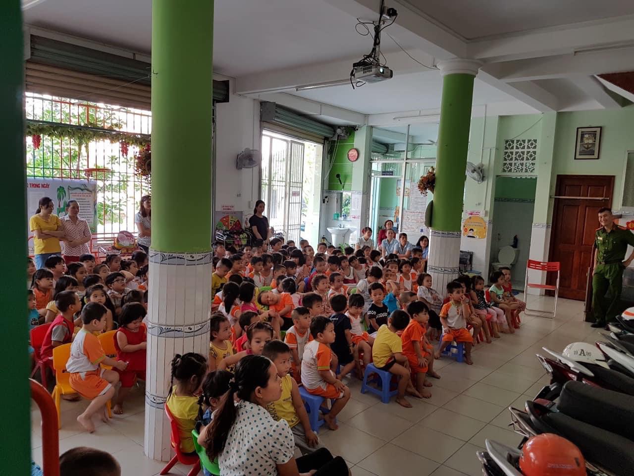 Bán Trường Mầm Non MT Đường Lớn HĐ Thuê 50tr/tháng Ngang 20m Giá 16 Tỷ