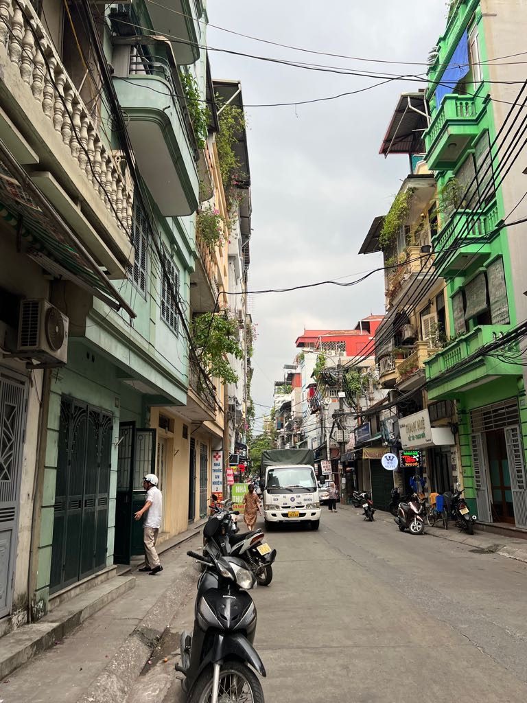 Nhà Bạch Đằng – 37M x 5T – Hàng xóm Quân Đội – Mới Thoáng - Ở Luôn – 4.5 Tỷ