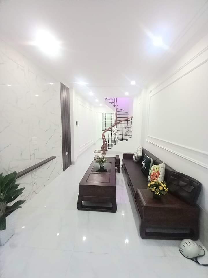 Bồ Đề, Long Biên 30m2, 4 tầng, giá 3,35 tỷ