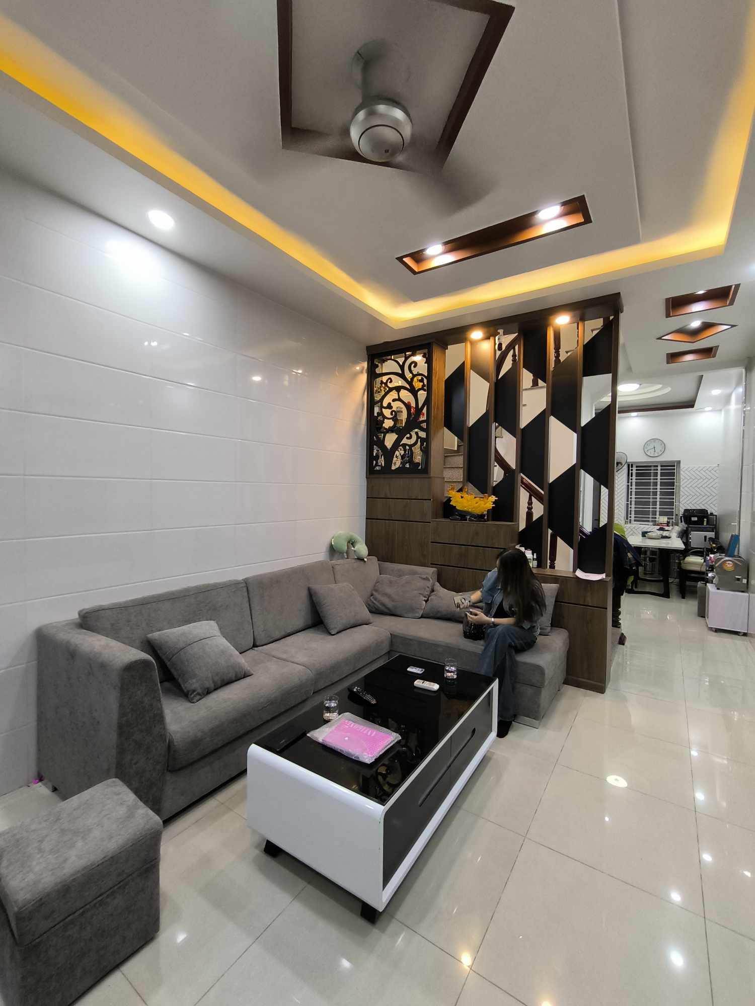 BÁN NHÀ AN ĐÀ MỚI FULL NỘI THẤT MẶT NGÕ ĐẸP.