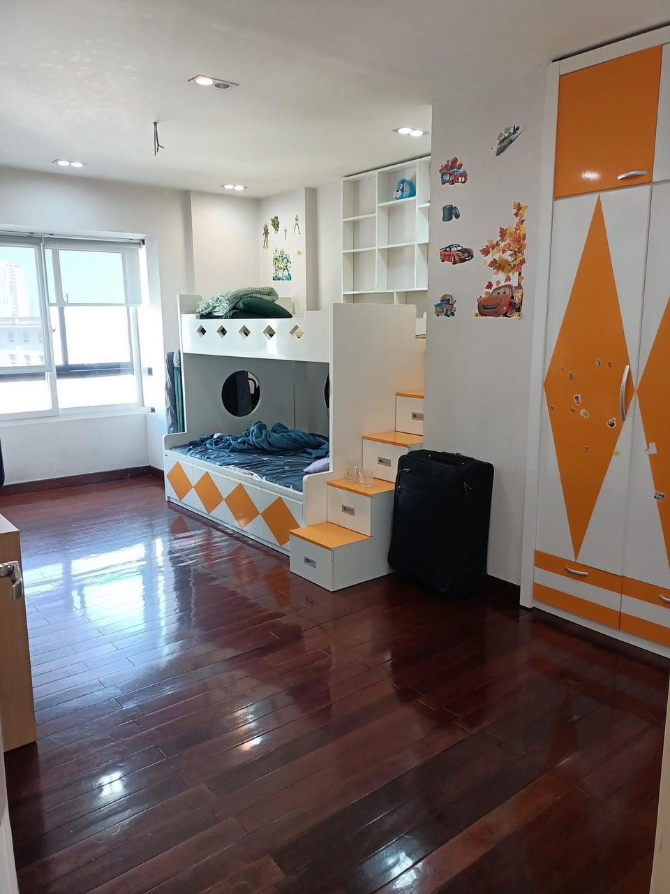 BÁN CĂN HỘ CC CAO CẤP ROYAL CITY, THANH XUÂN, 2 NGỦ,TẶNG FULL NỘI THẤT 5*. DT:103 7.5 TỶ